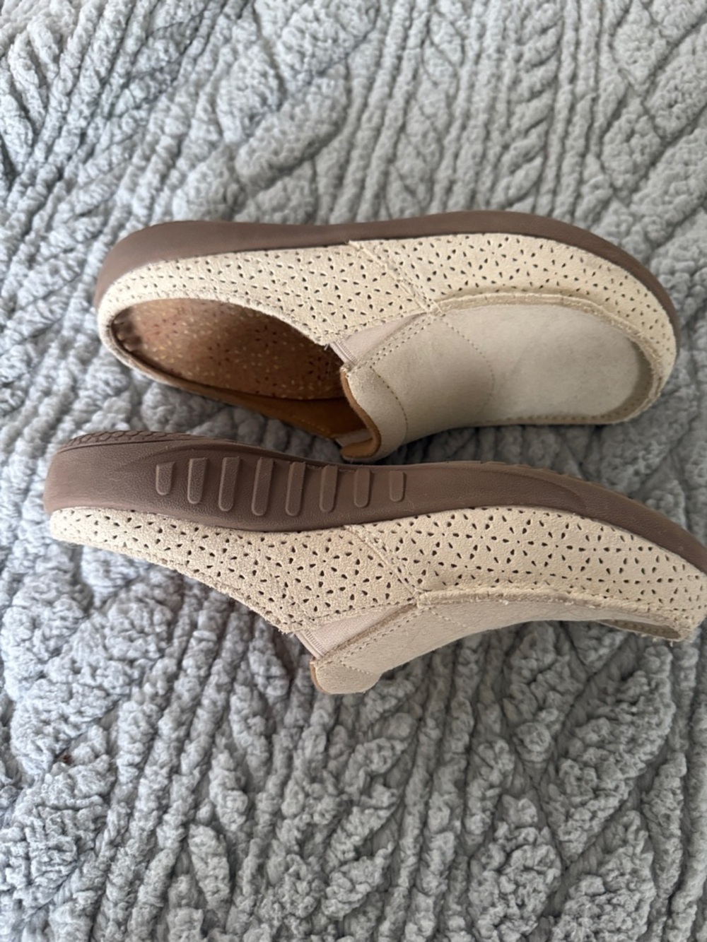 Revitalign Beige Suede Slip-On Clog Mules - Picture 4 of 8